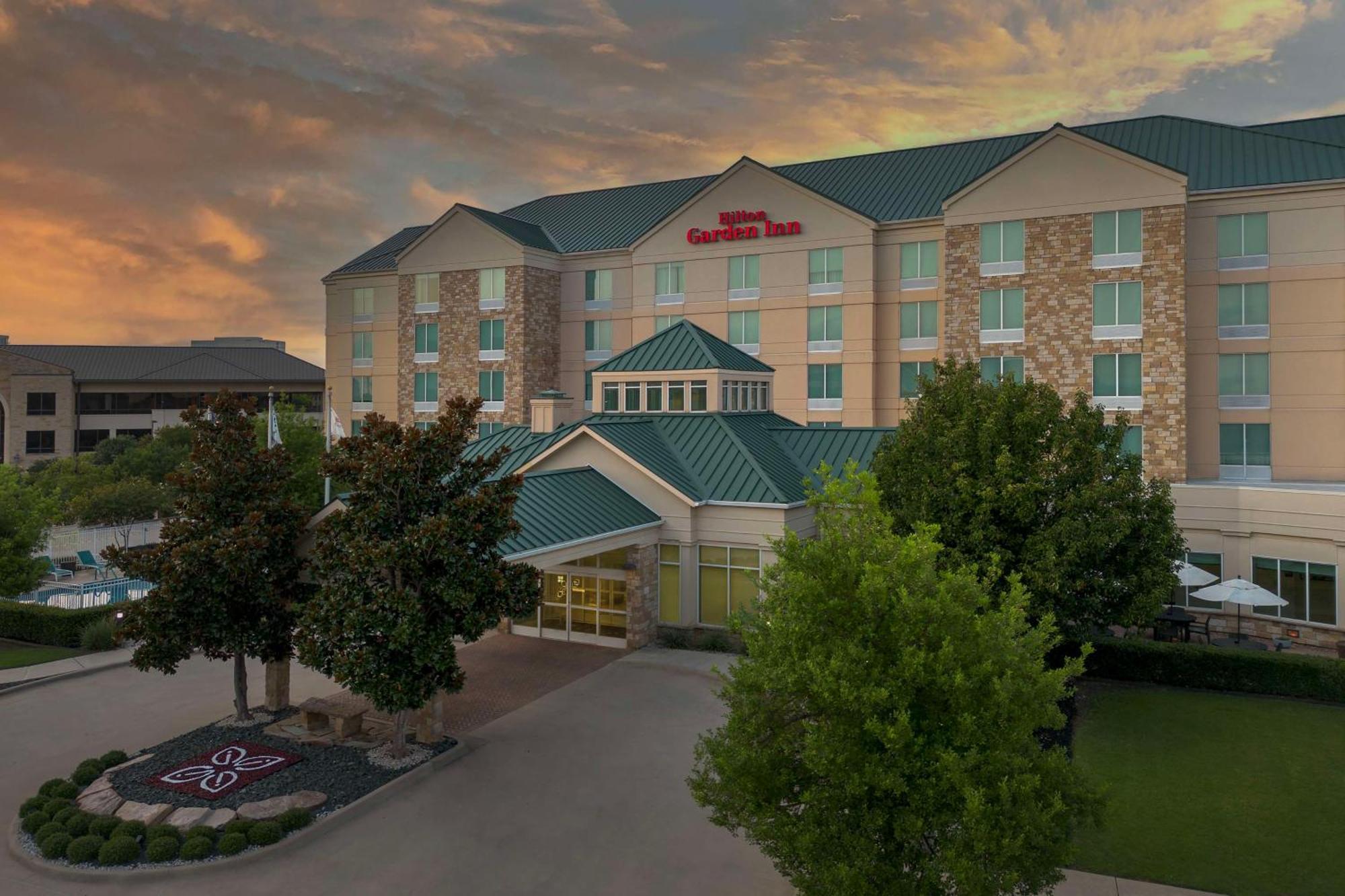 Hilton Garden Inn Фриско Екстериор снимка
